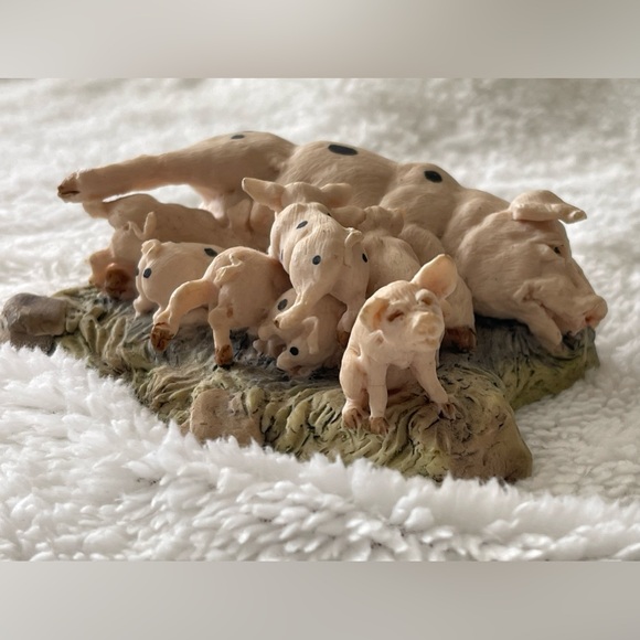 Lowell Davis Rooted Out Pig Figurine Piglets Hand Painted Scotland - Picture 1 of 11